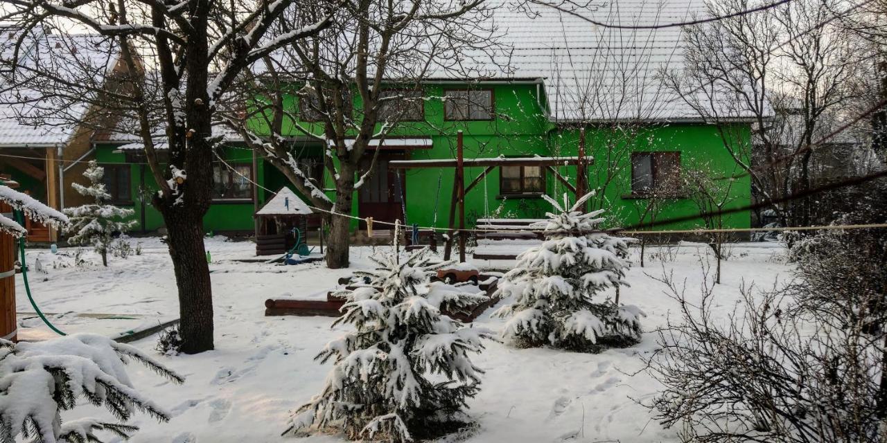 Отель Csergo Ildiko Vendeghaz Lazarea Экстерьер фото